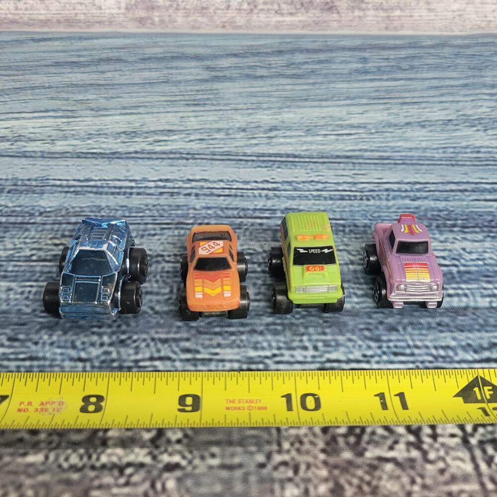 Vintage mini cars 3 may change colors with hot or cold
